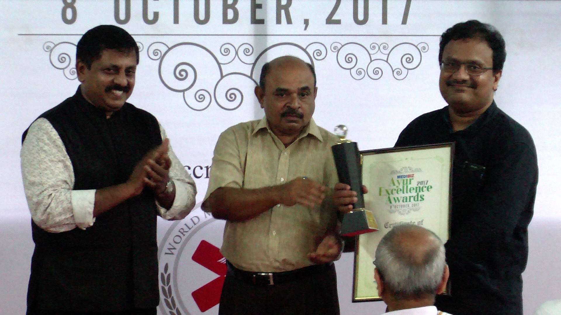 Medibiz Ayur Excellence Award -Best Organic Juice Outlet-Juice Village, Pala