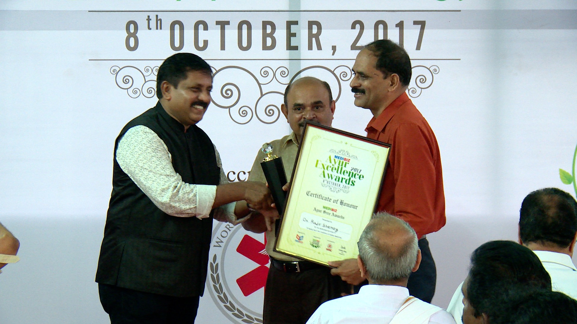   Medibiz Ayur Excellence Award - Ayur Sree - Dr. Vinod Krishnan