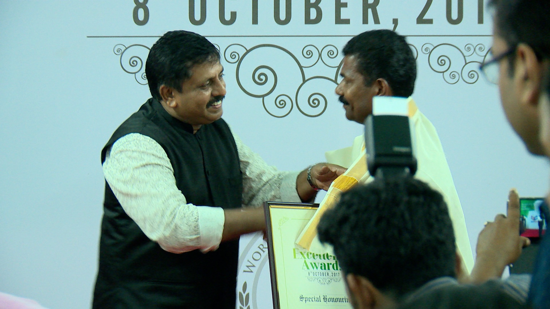 Medibiz Ayur Excellence Award - Organic Farmers - T.K Raju (Specialist in Honey)